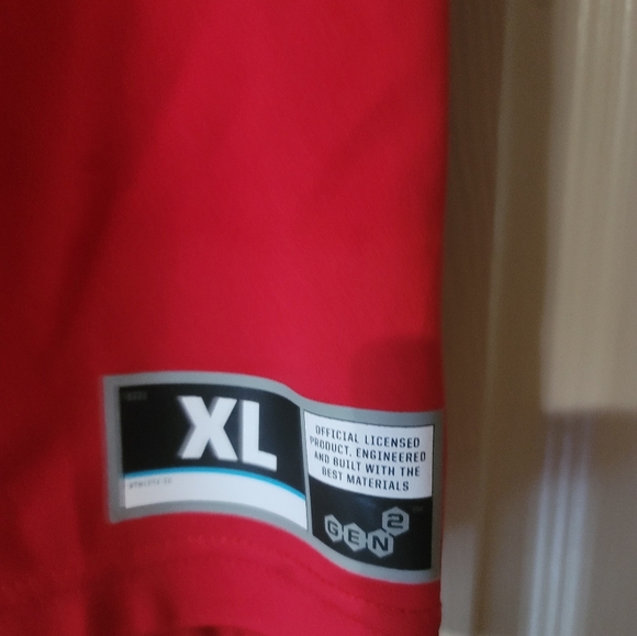 Boys GEN 2 xl Atlanta Falcons V-neck Jersey - Picture 7 of 7